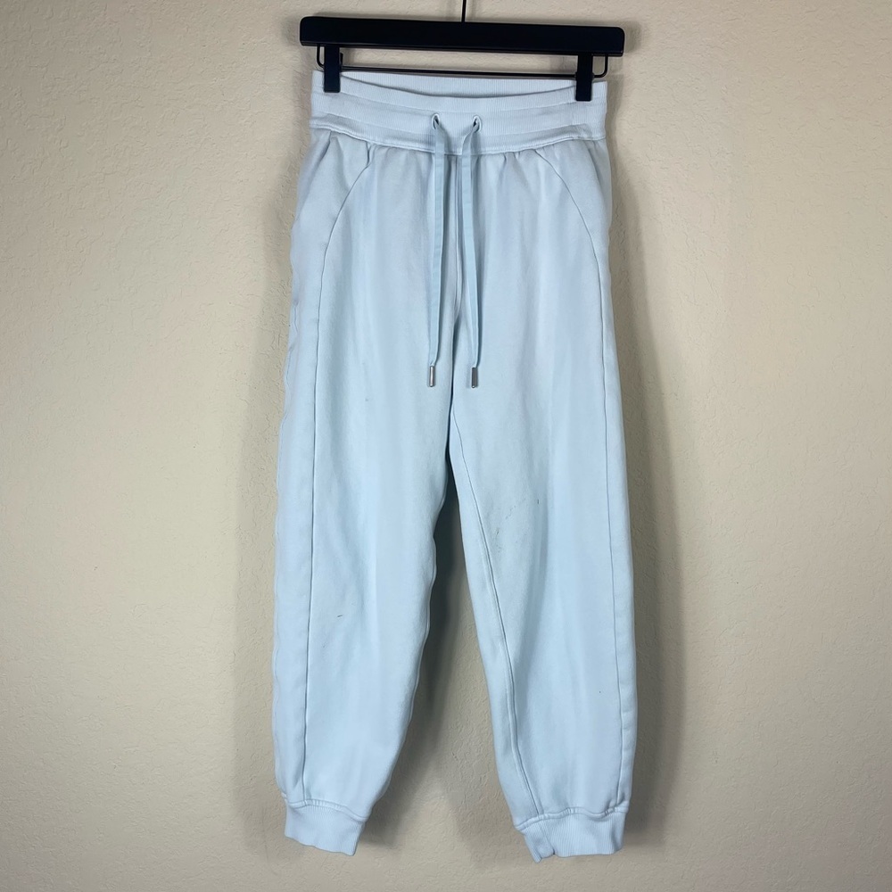 Lululemon Scuba High-Rise Relaxed Jogger in Sheer Blue Size 2 *flawed*